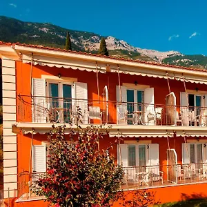  Apartment Diona